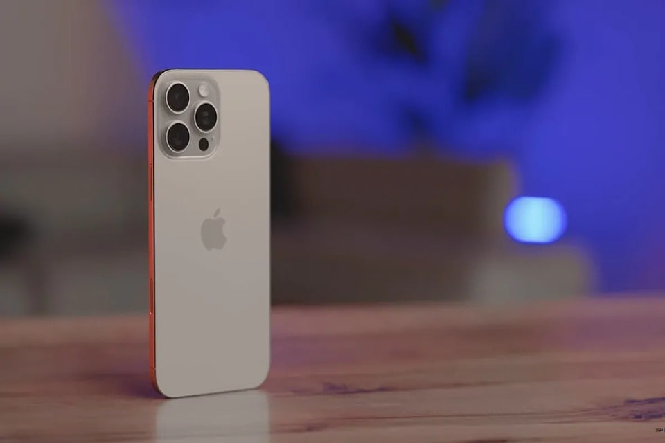 صفحه نمایش آیفون 16 پرو مکس